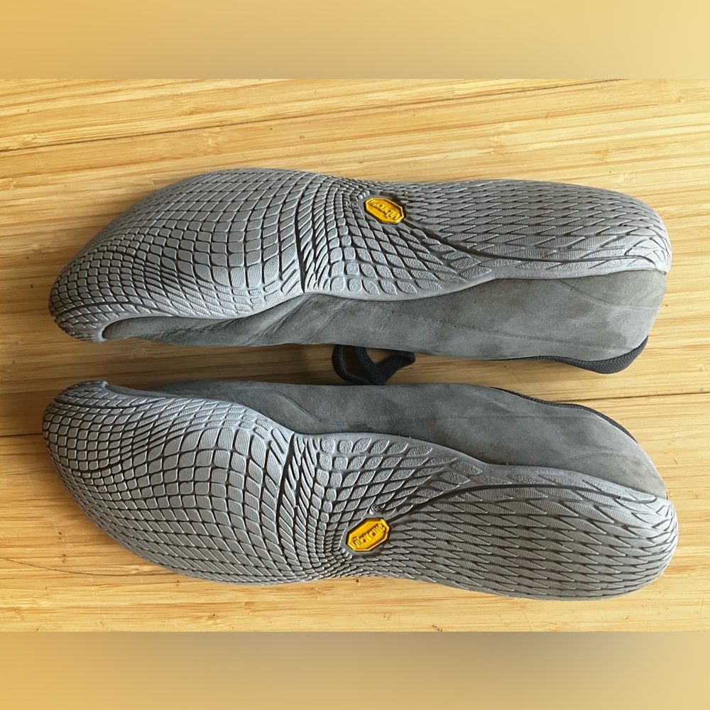 Merrell Vapor Glove 3 minimalist shoe, gray, size 9.5. - Picture 2 of 6